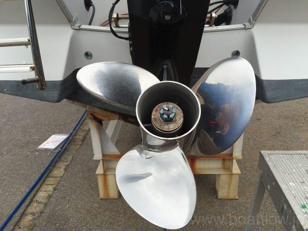 Nissan seabreeze 700