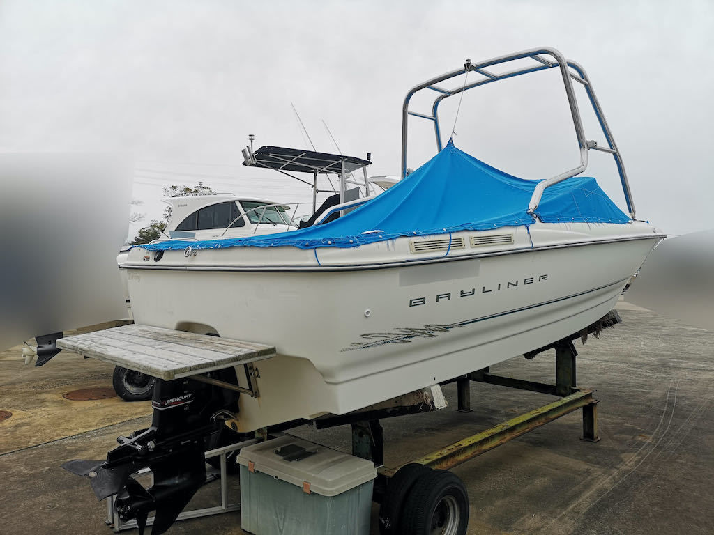 BAYLINER 2150 STERN DRIVE Used Boat for Sale in Japan | Boatflow.jp