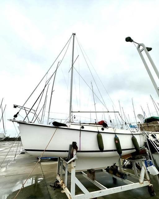 medium_081378-com-pac-yachts-19
