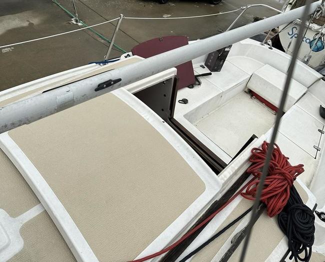 medium_081378-com-pac-yachts-19
