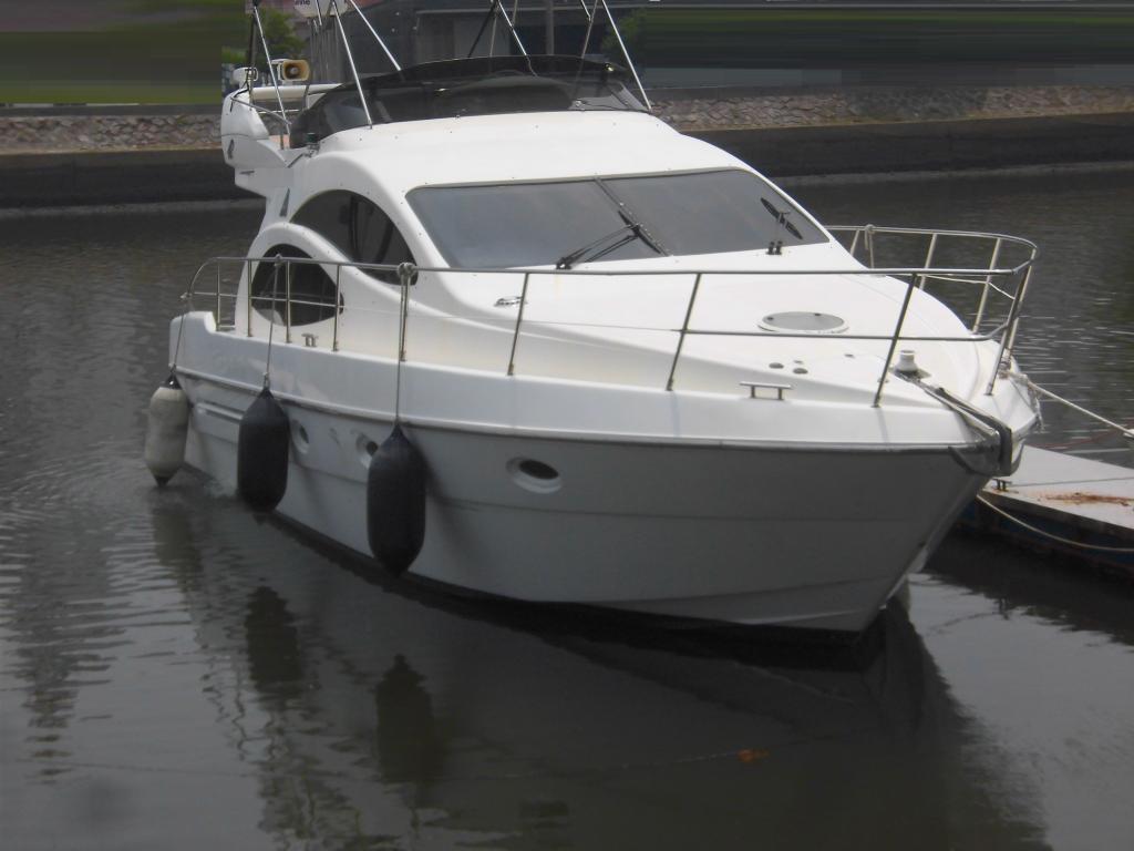 banner_087527-azimut-yachts-42