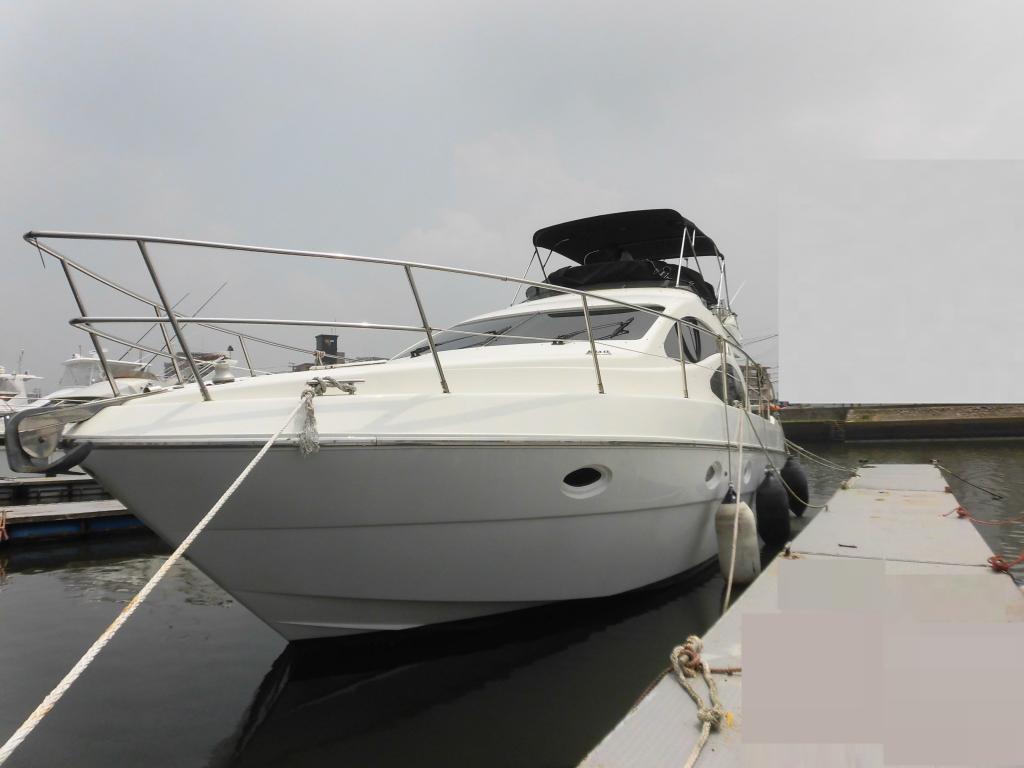 banner_087527-azimut-yachts-42