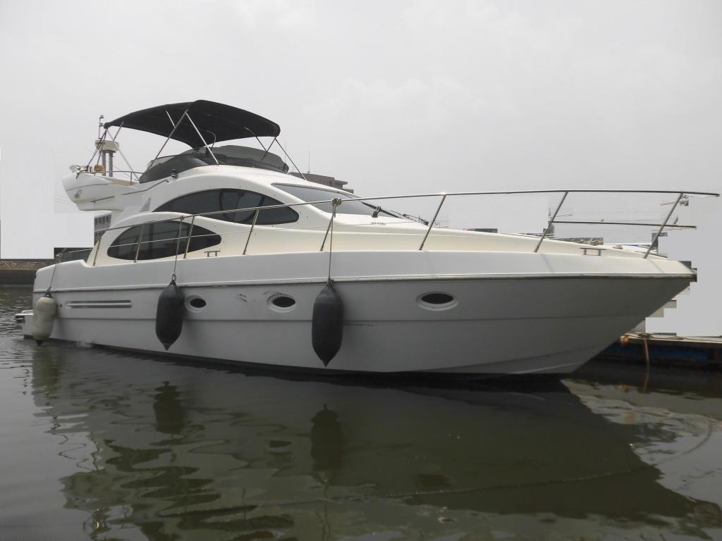 banner_087527-azimut-yachts-42