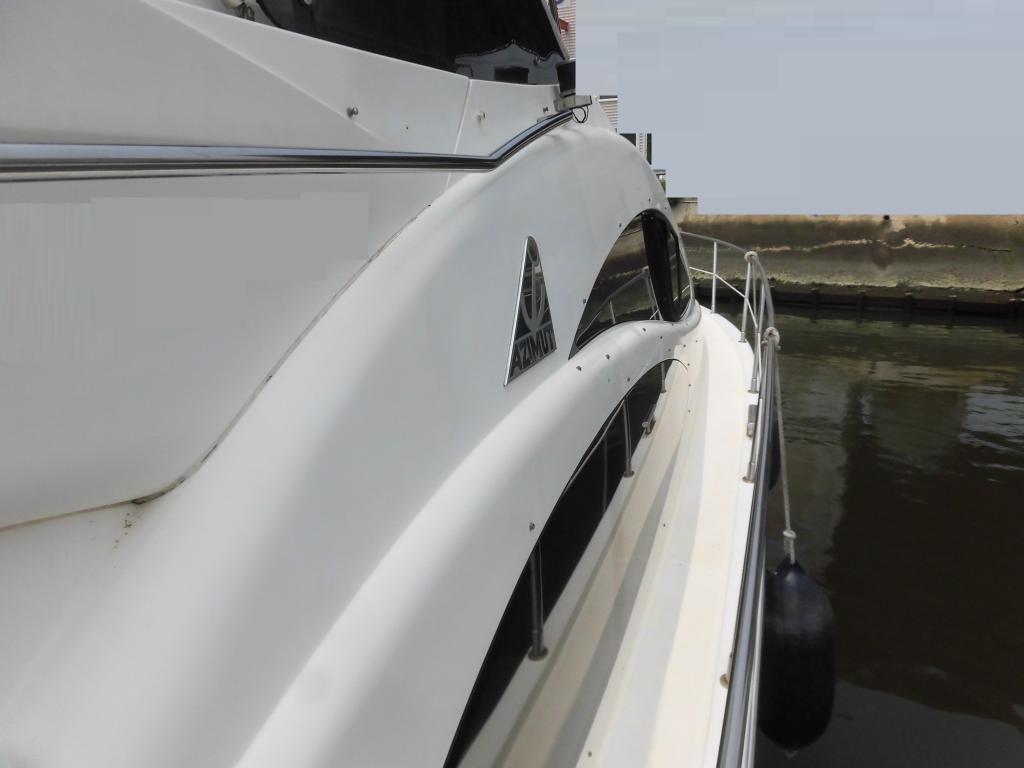 banner_087527-azimut-yachts-42
