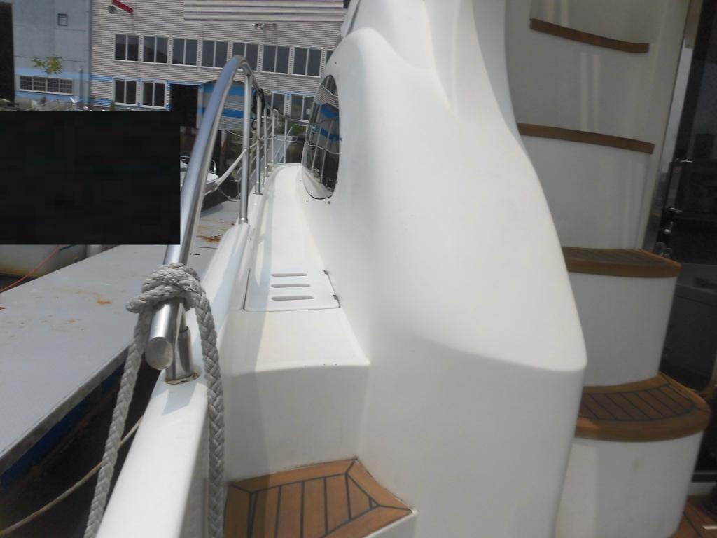 banner_087527-azimut-yachts-42