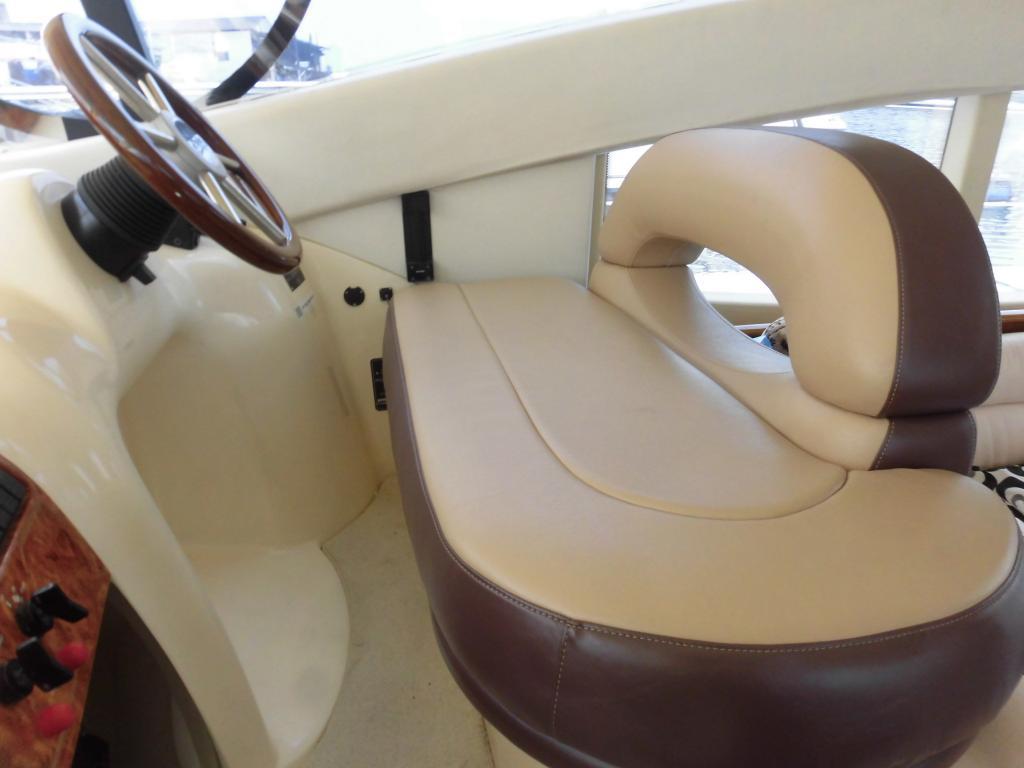 banner_087527-azimut-yachts-42