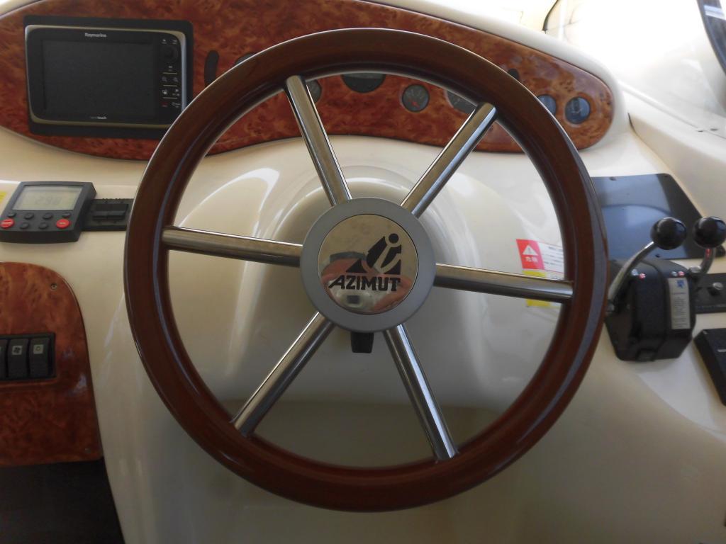 banner_087527-azimut-yachts-42