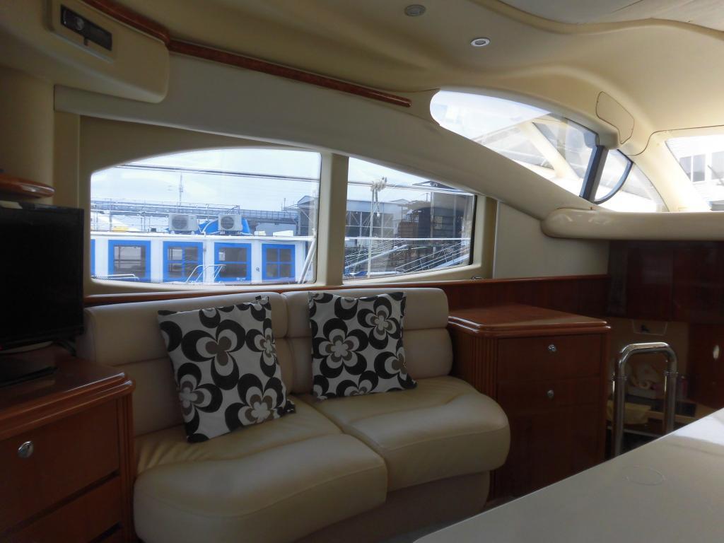 banner_087527-azimut-yachts-42