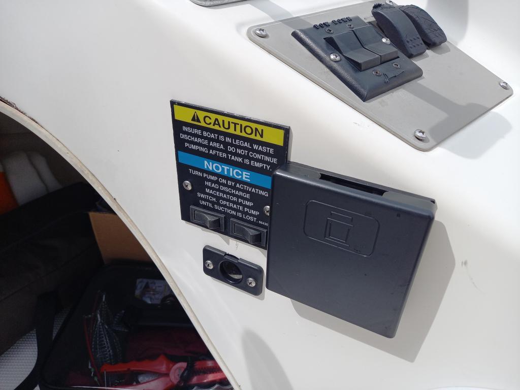 banner_087648-bayliner-2858-ciera