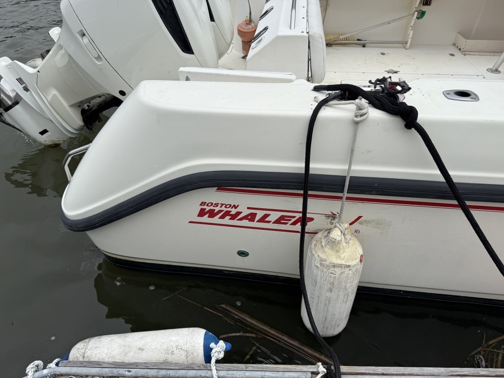 banner_087997-boston-whaler-280-outrage