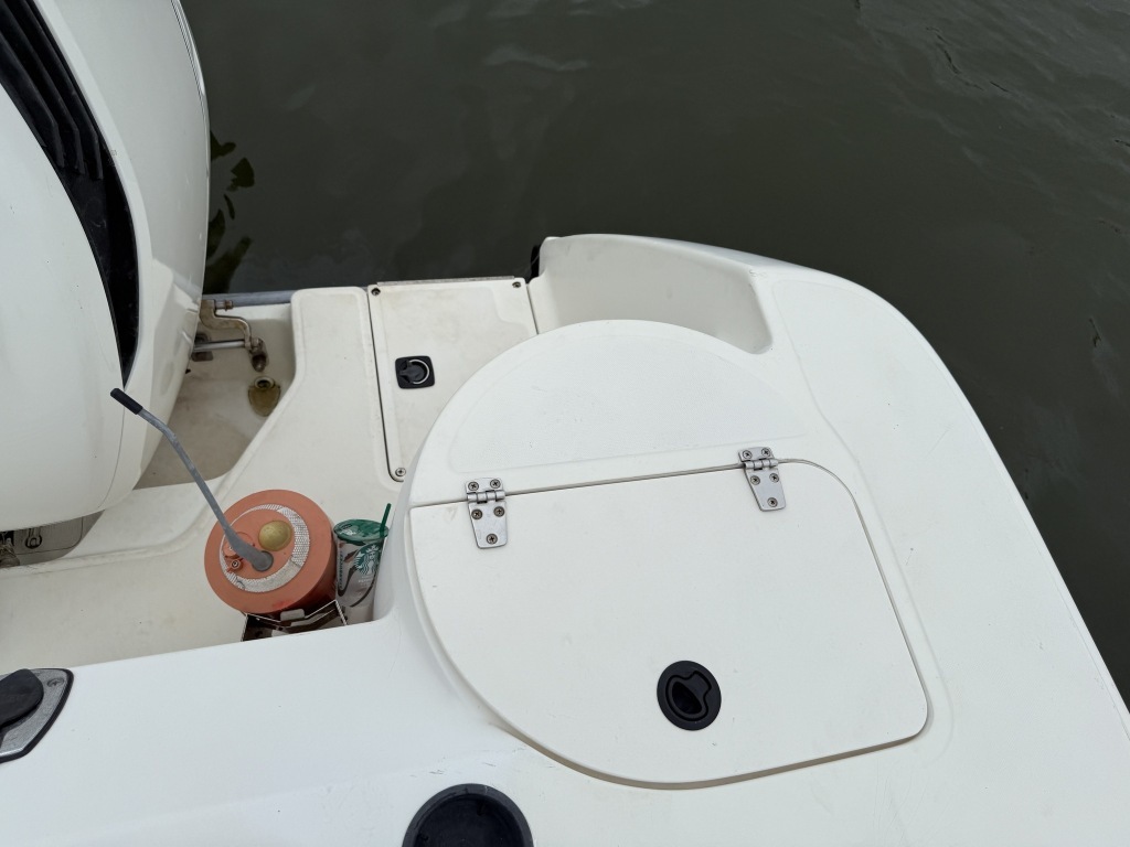 banner_087997-boston-whaler-280-outrage