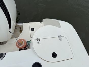 thumb_087997-boston-whaler-280-outrage