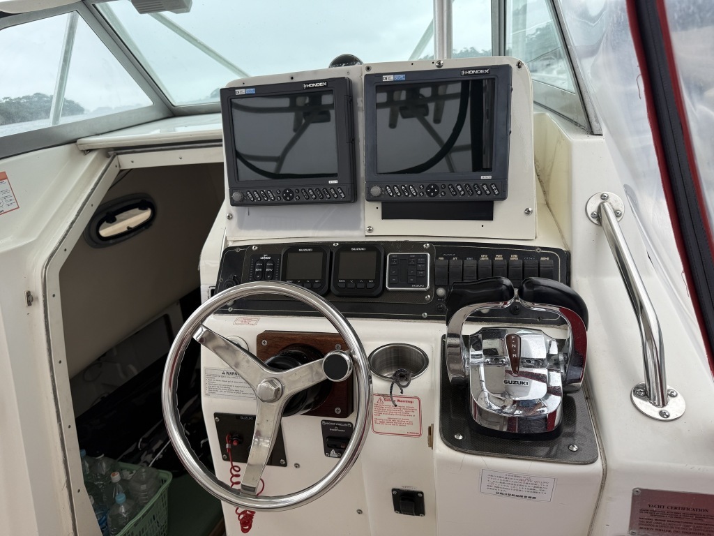 banner_087997-boston-whaler-280-outrage