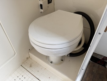 thumb_087997-boston-whaler-280-outrage