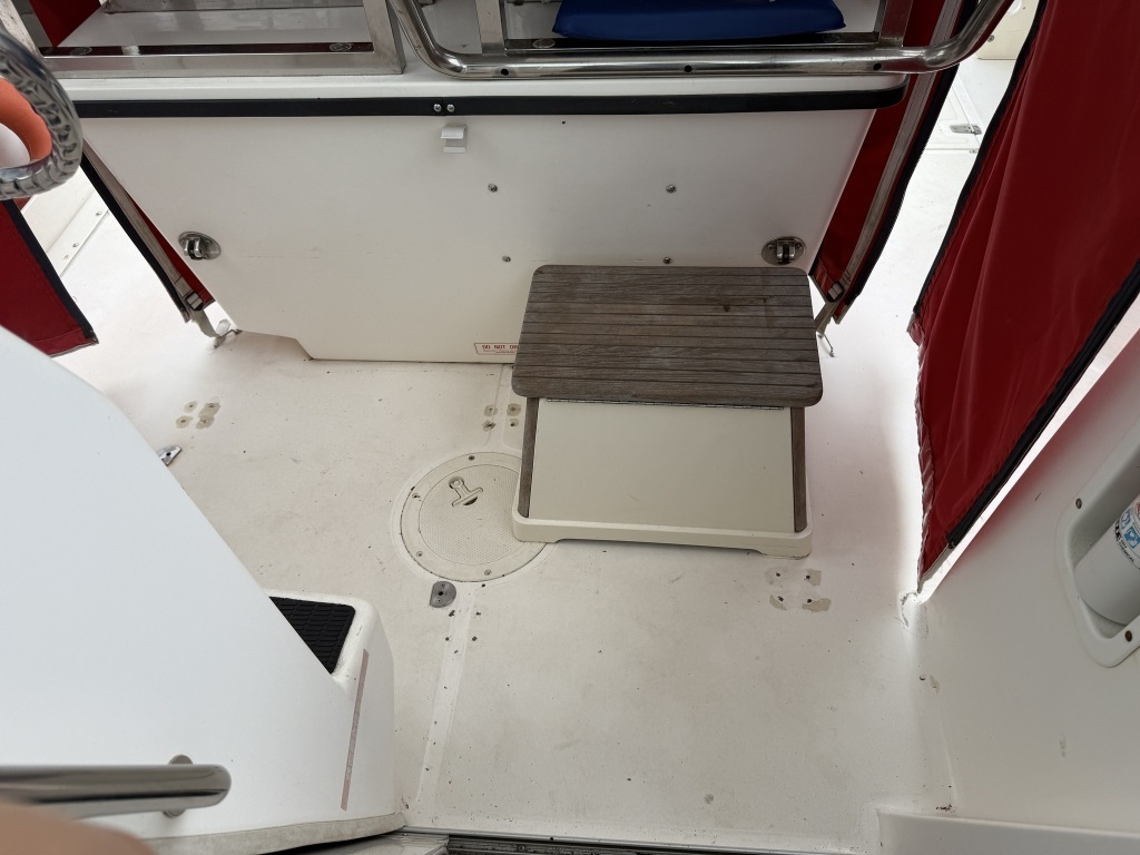 banner_087997-boston-whaler-280-outrage