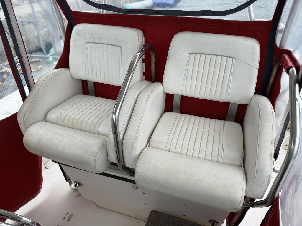 banner_087997-boston-whaler-280-outrage