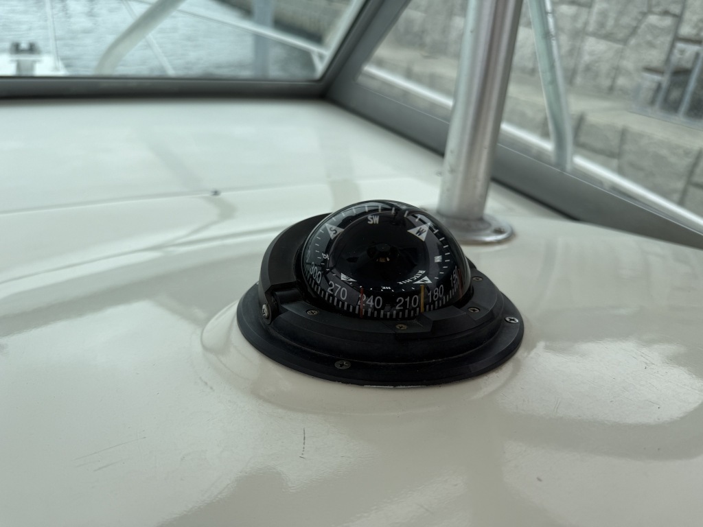 banner_087997-boston-whaler-280-outrage