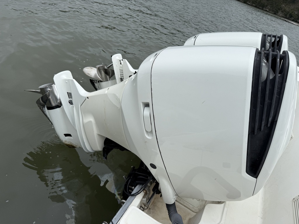 banner_087997-boston-whaler-280-outrage