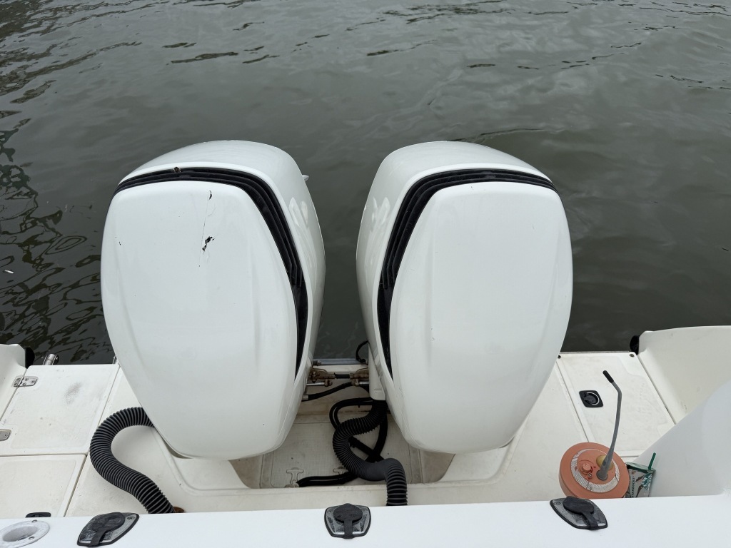 banner_087997-boston-whaler-280-outrage
