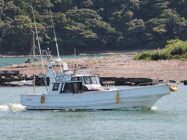 medium_088359-tsutsui-boats-tb45