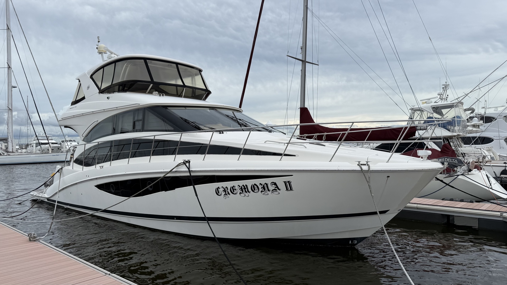 banner_088361-meridian-yachts-541-sedan