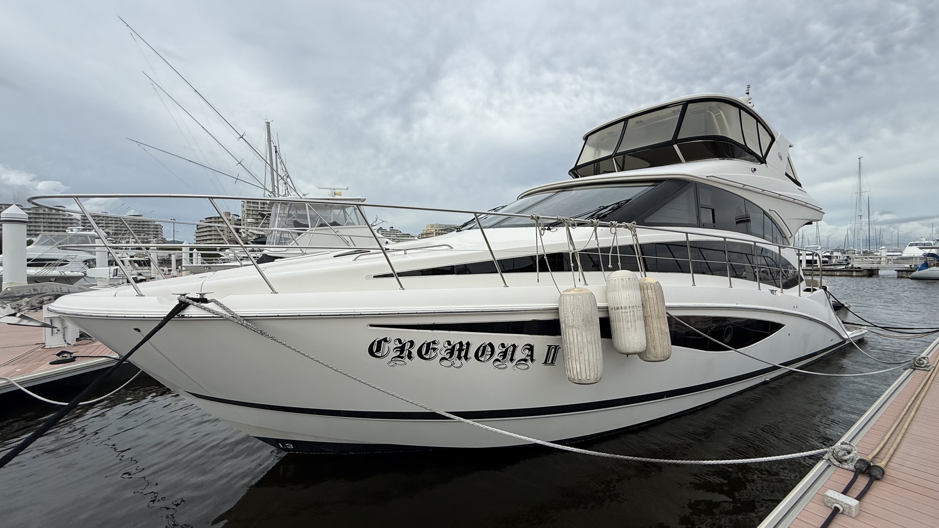 banner_088361-meridian-yachts-541-sedan