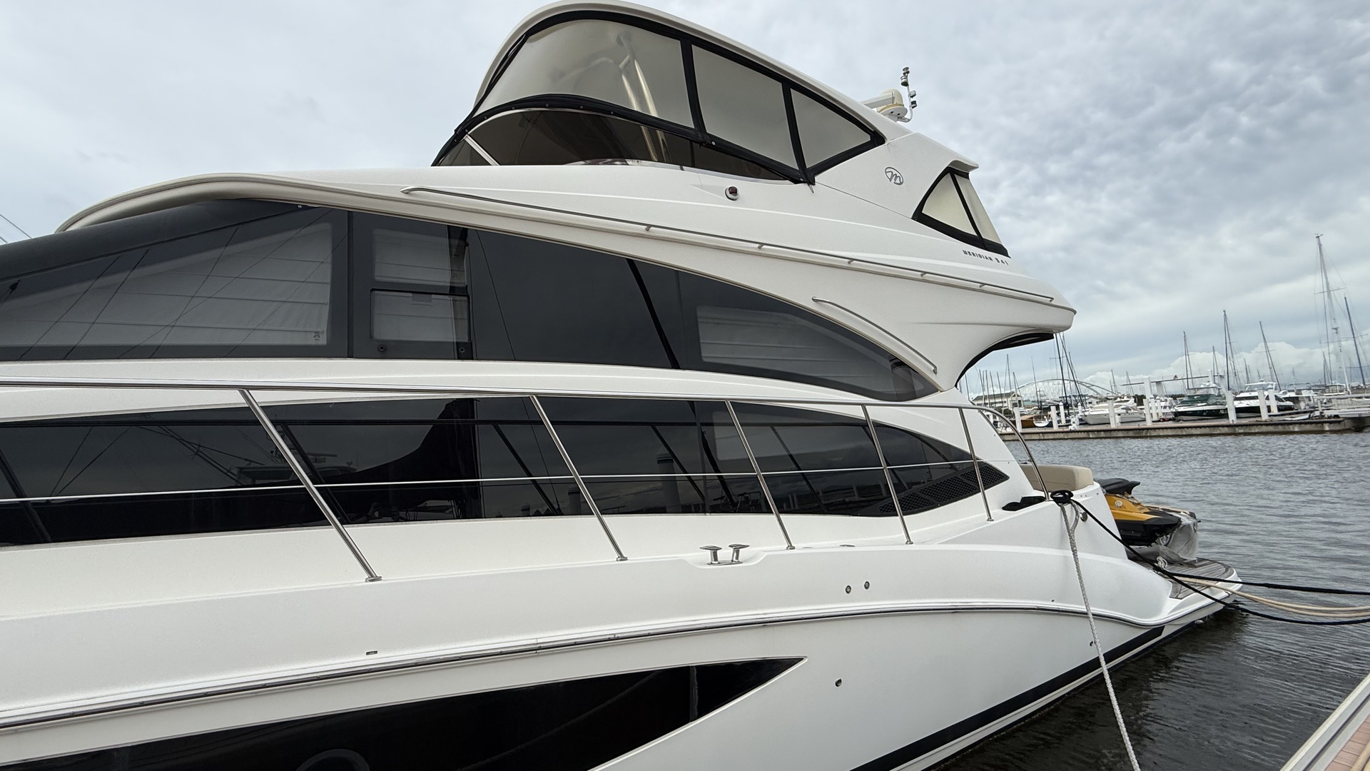 banner_088361-meridian-yachts-541-sedan