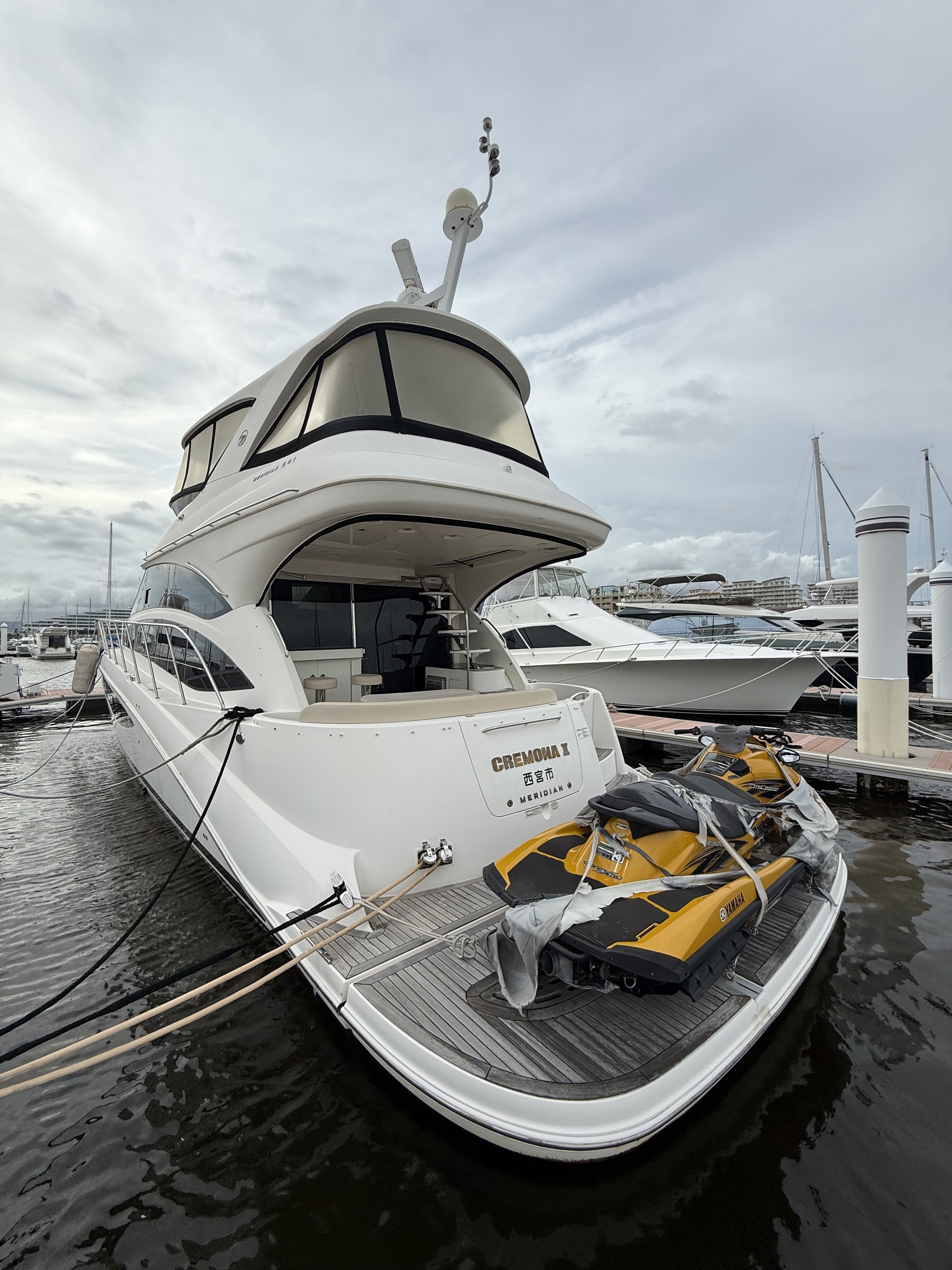 banner_088361-meridian-yachts-541-sedan