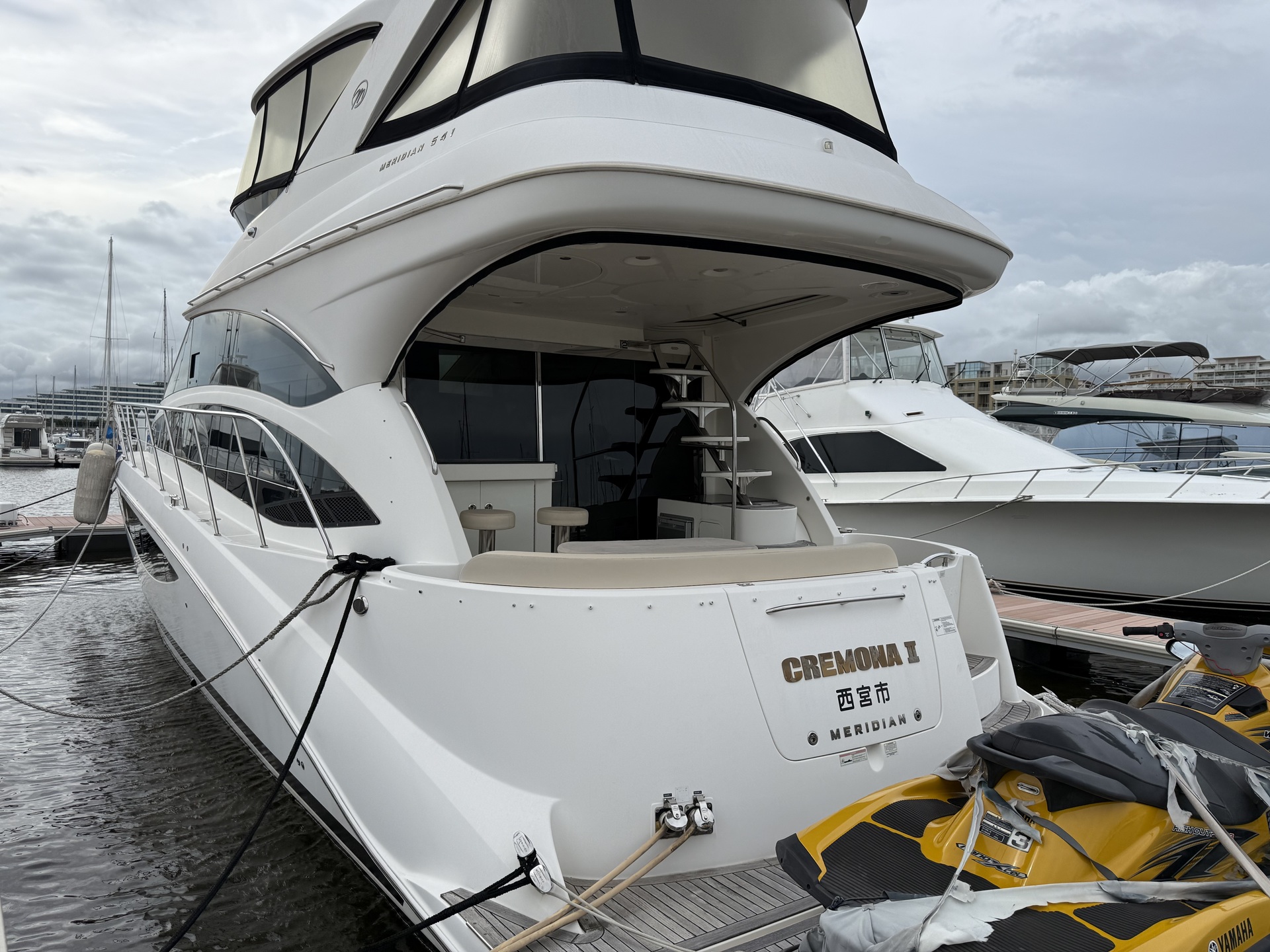 banner_088361-meridian-yachts-541-sedan