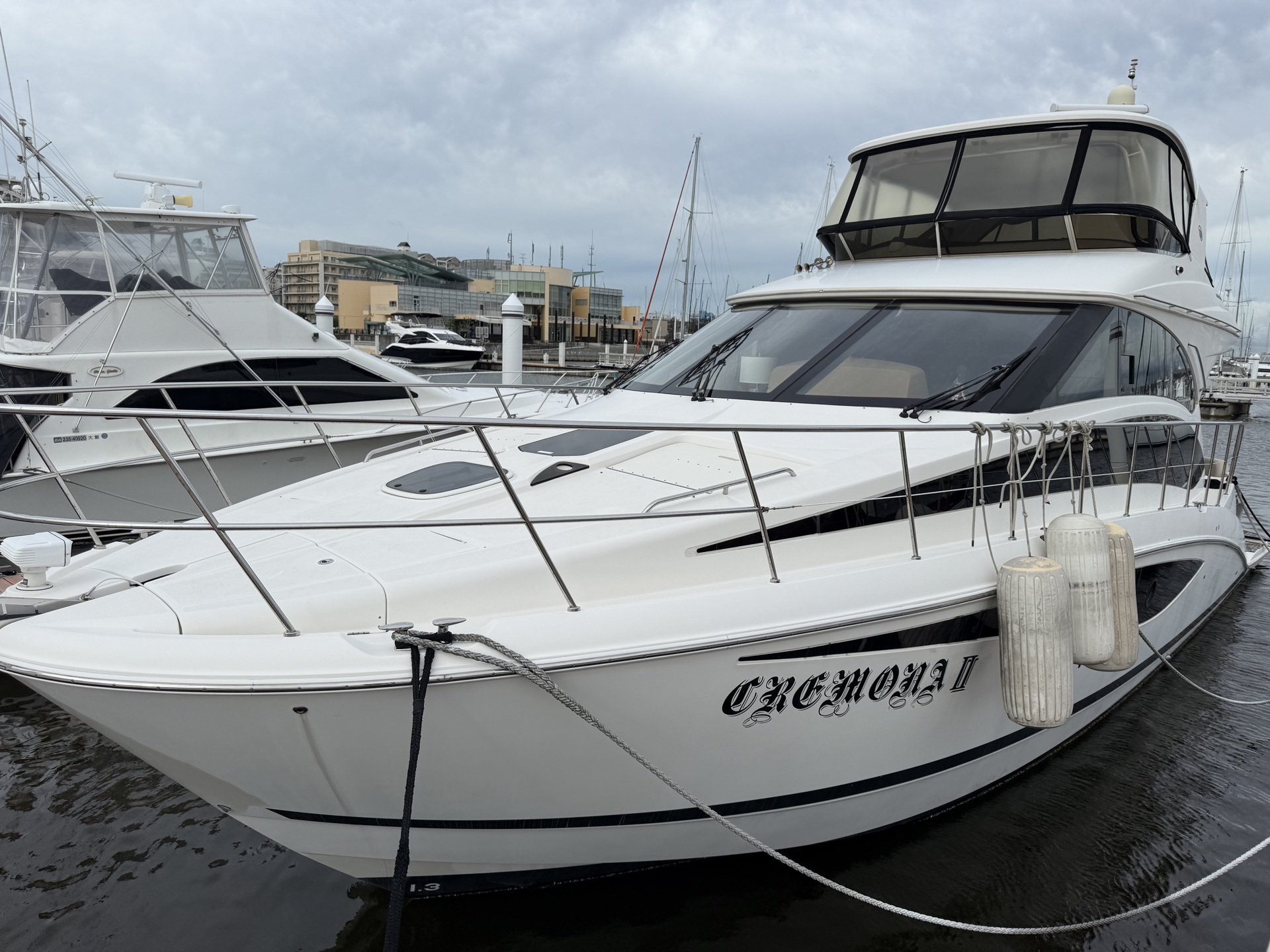 banner_088361-meridian-yachts-541-sedan