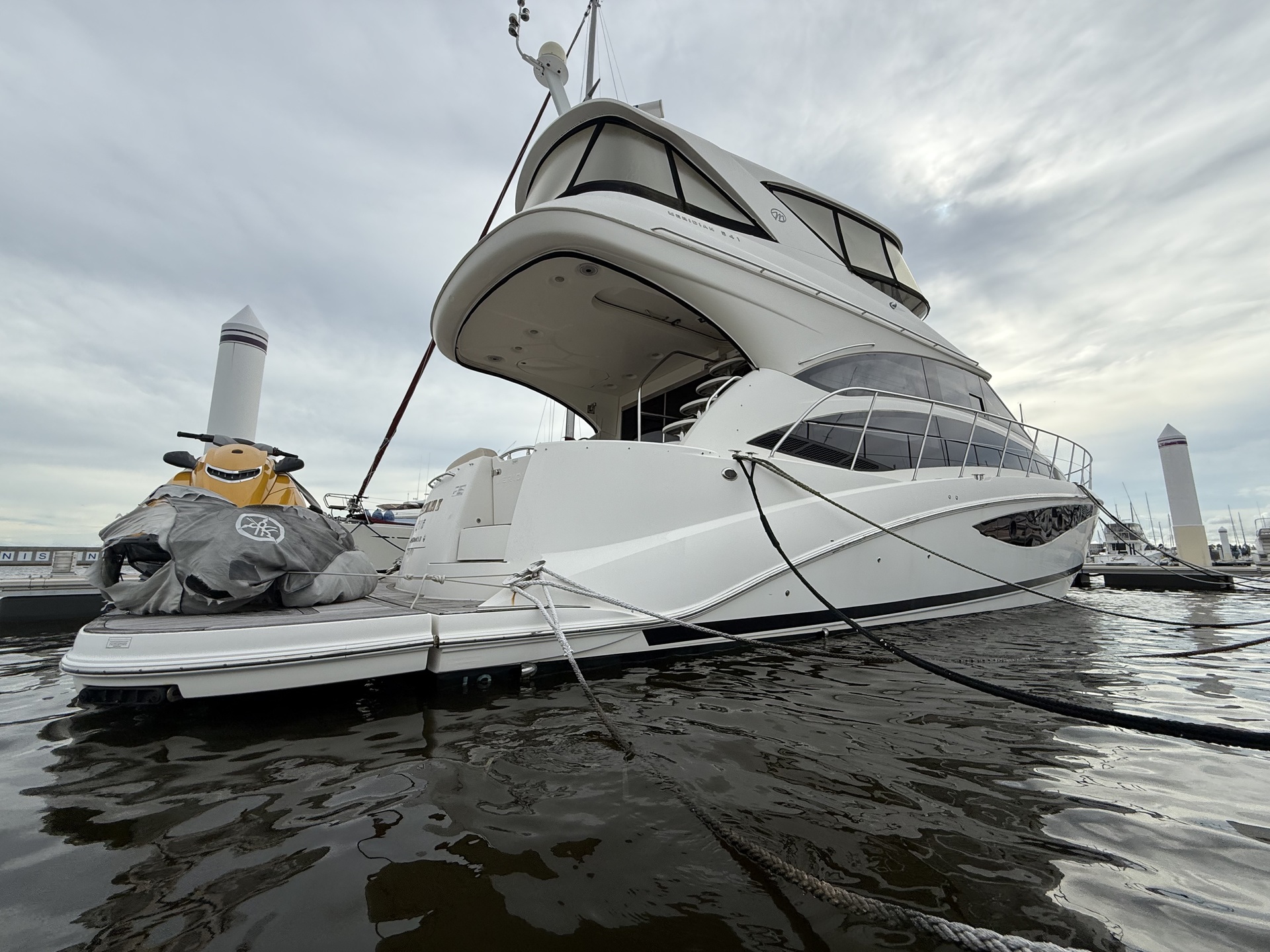 banner_088361-meridian-yachts-541-sedan