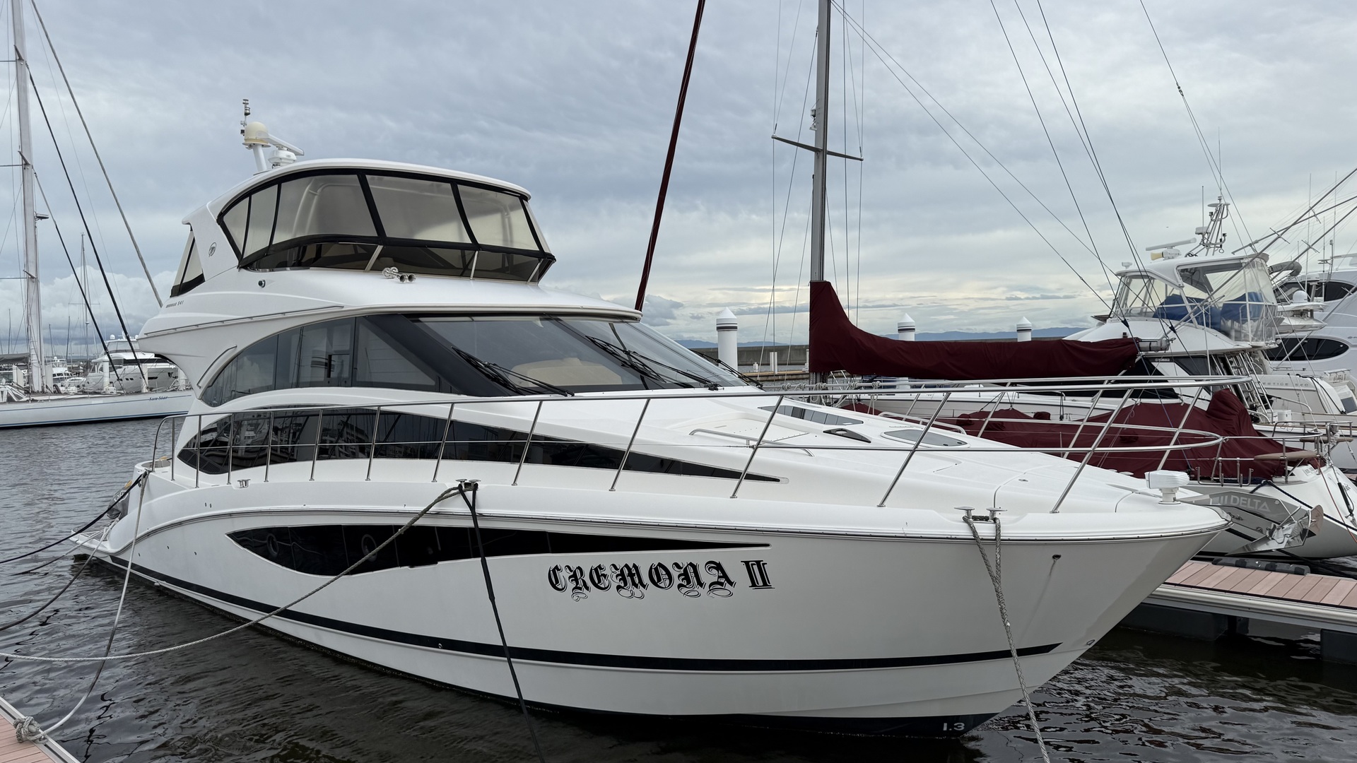 banner_088361-meridian-yachts-541-sedan