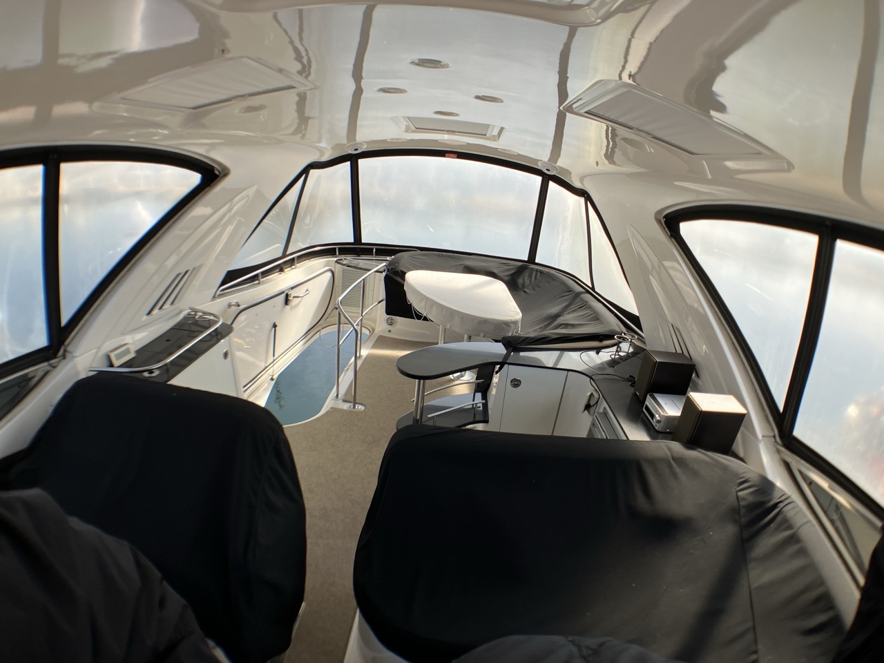 banner_088361-meridian-yachts-541-sedan