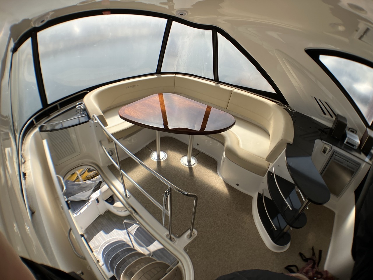 banner_088361-meridian-yachts-541-sedan