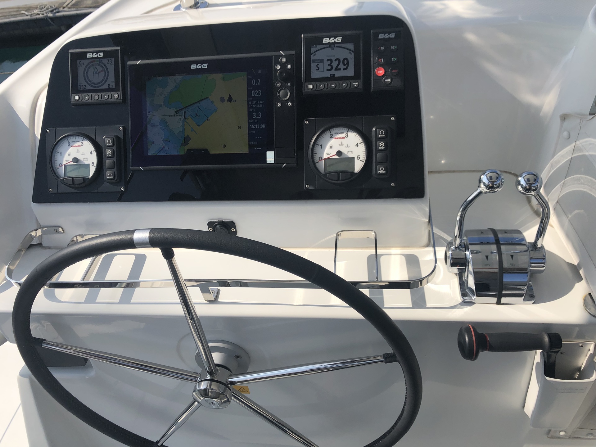 banner_088428-lagoon-42-catamaran