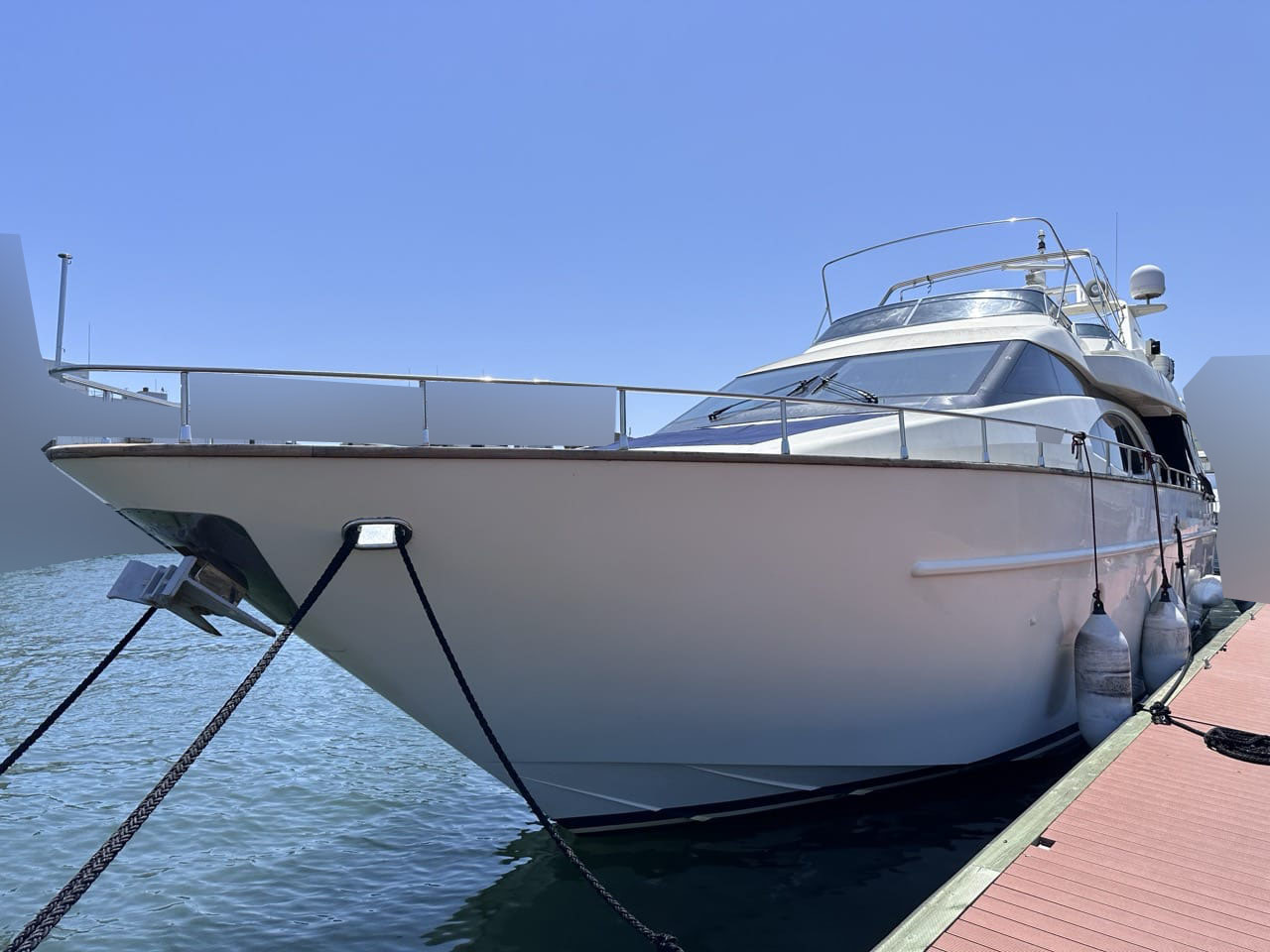 banner_088769-azimut-yachts-74
