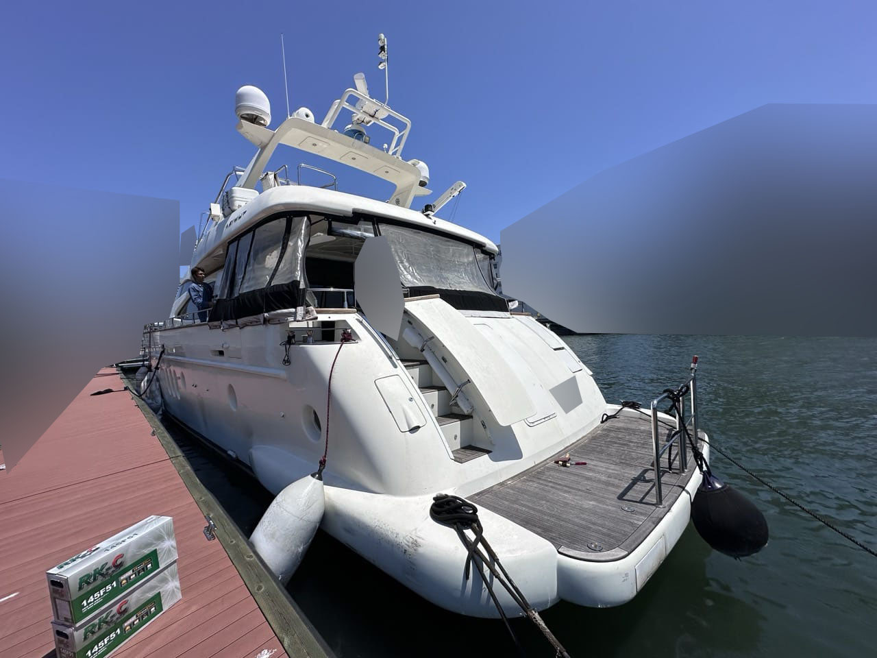 banner_088769-azimut-yachts-74