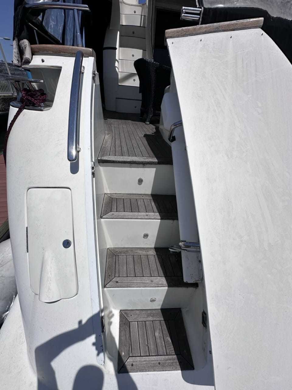 banner_088769-azimut-yachts-74