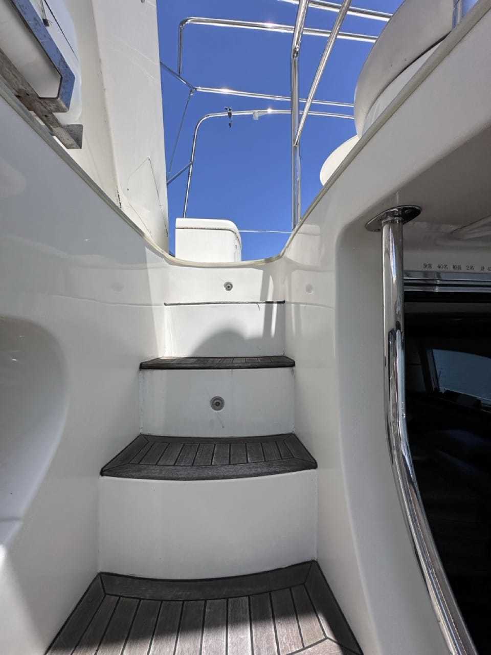 banner_088769-azimut-yachts-74