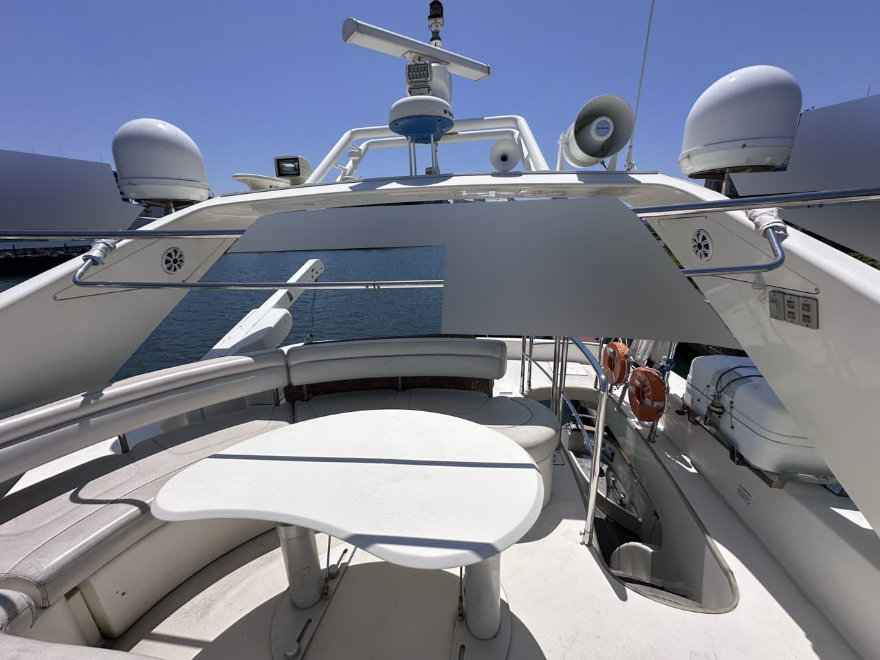 banner_088769-azimut-yachts-74