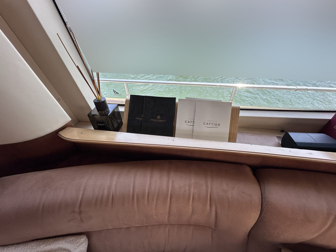 banner_088769-azimut-yachts-74
