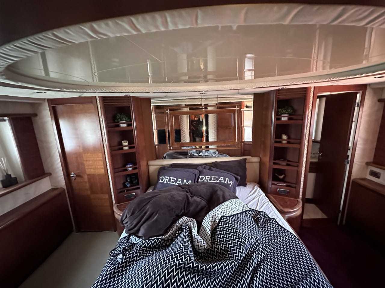 banner_088769-azimut-yachts-74