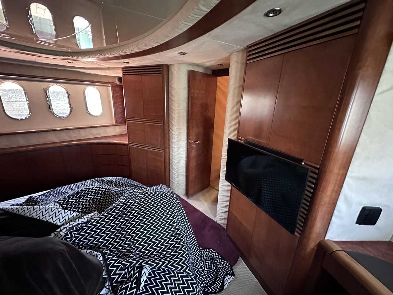banner_088769-azimut-yachts-74