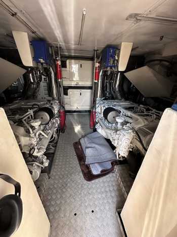 thumb_088769-azimut-yachts-74
