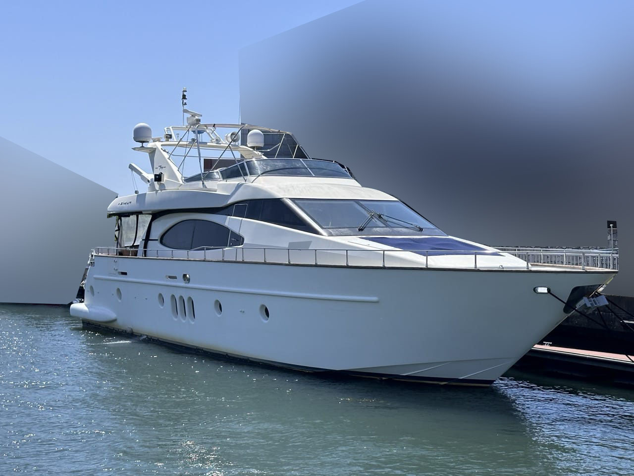 banner_088769-azimut-yachts-74