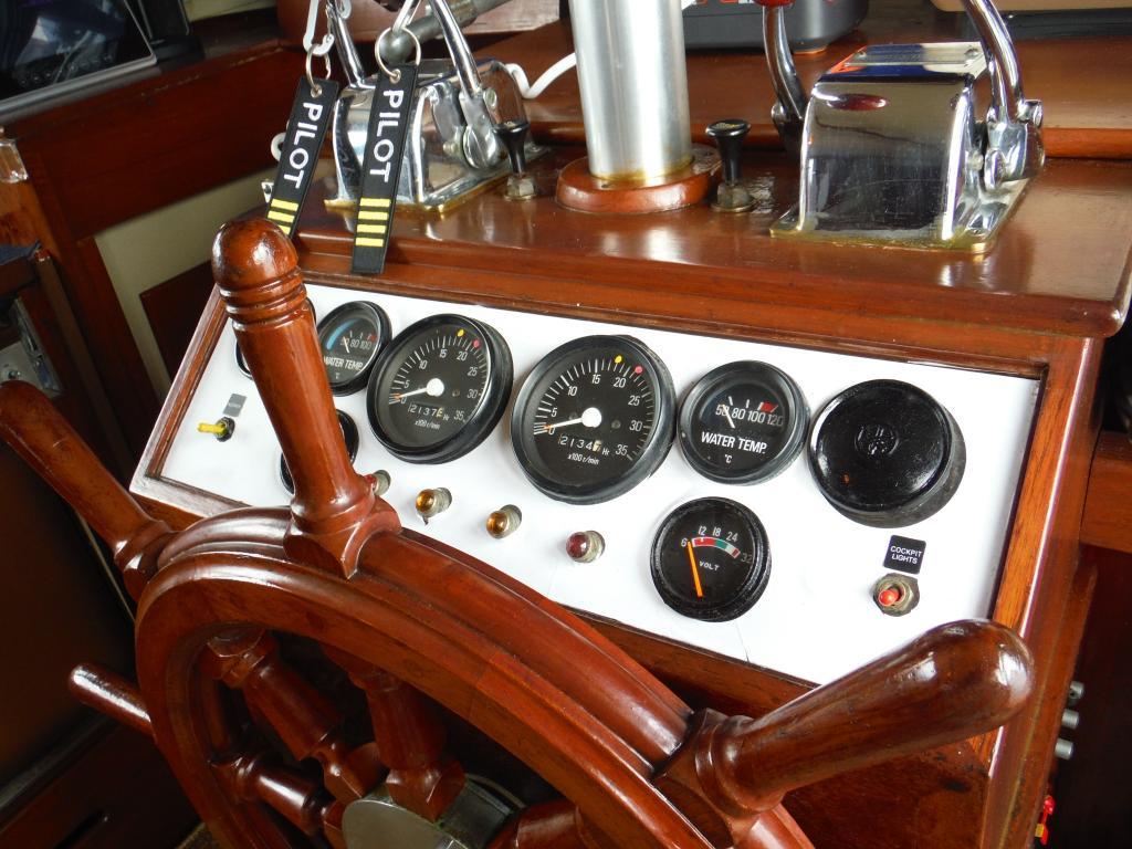 banner_088966-grand-banks-36-classic