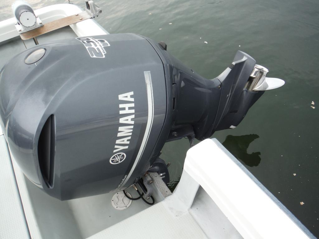 banner_088968-yamaha-w-33