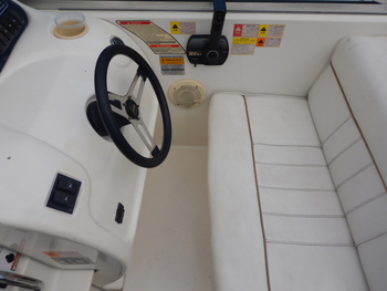 thumb_089101-sea-ray-240-sundancer
