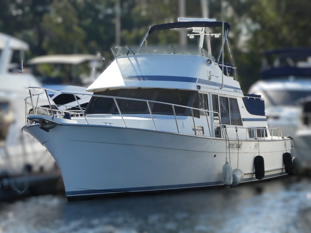 banner_089235-tollycraft-48-cockpit-motor-yacht