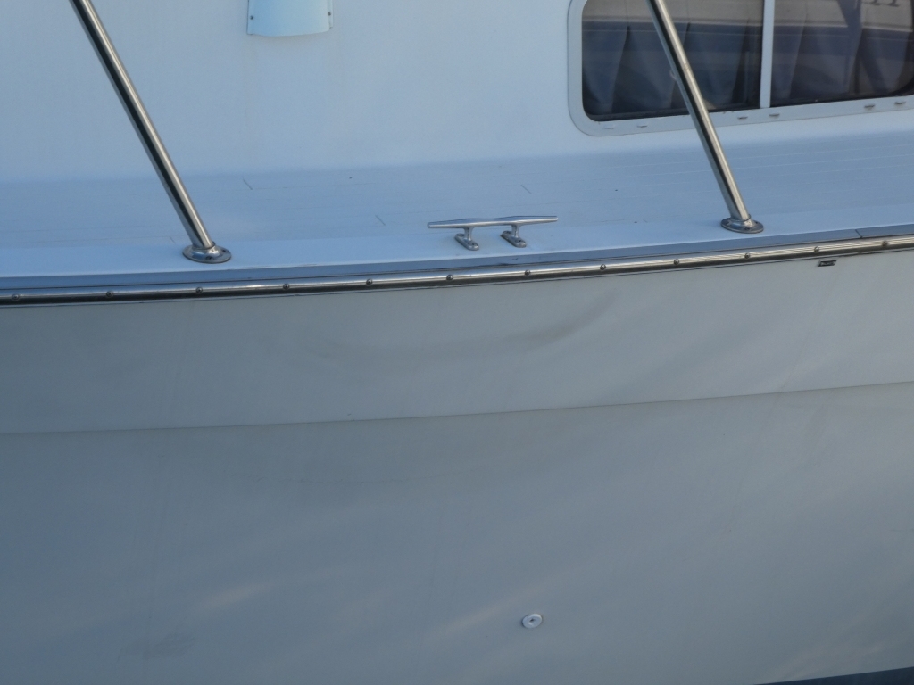 banner_089235-tollycraft-48-cockpit-motor-yacht